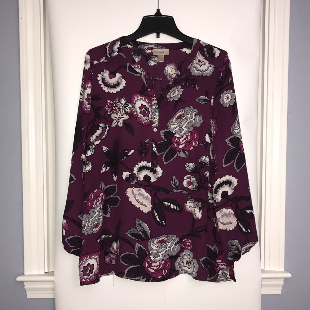 💚3/$30💚 Loft Outlet Plum & Wine Floral Blouse